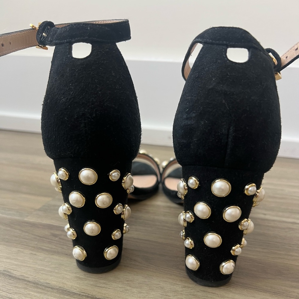 Stuart Weitzman “More Pearl” Black Suede Block Heel Size 9 - Picture 3 of 5